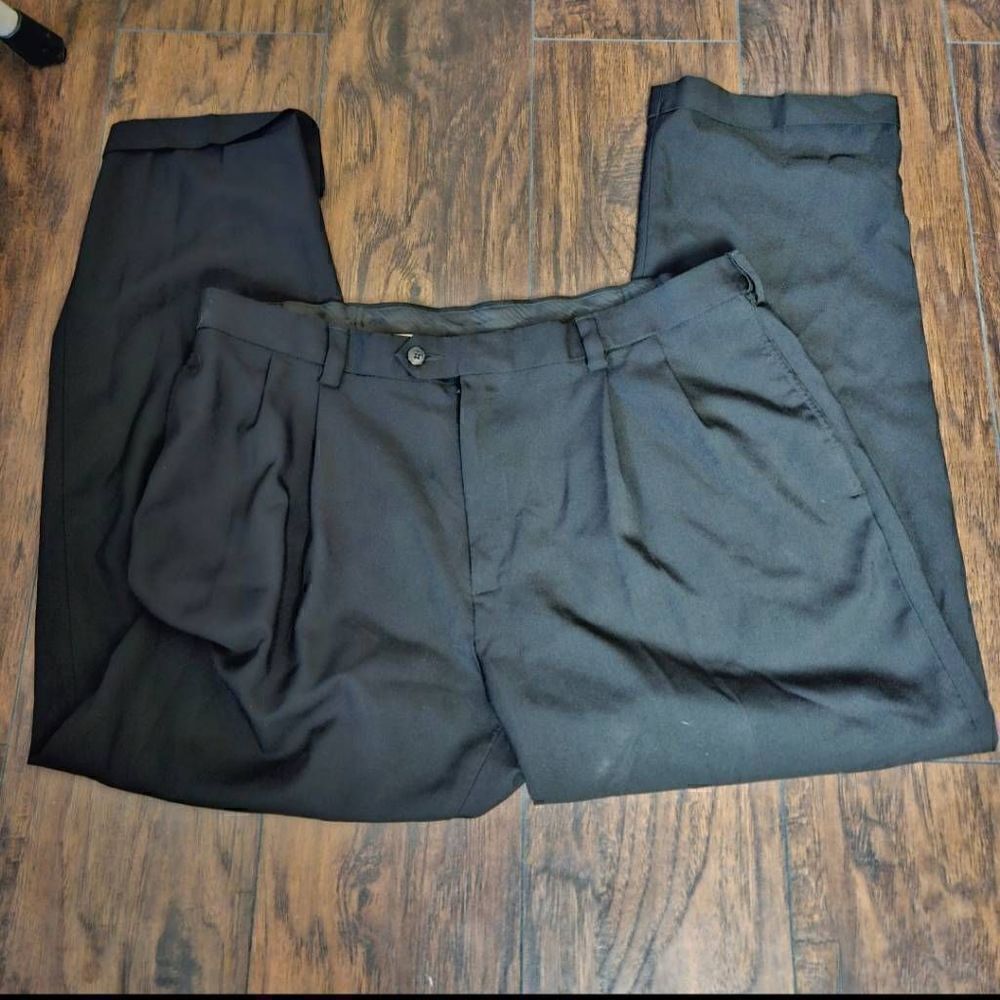 Haggar Classic Fit Slacks 